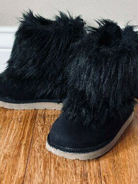 Little Girl’s Baby Gap Black Rear-Zip TG Fur Boots Size 9